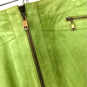 New MICHAEL MICHAEL KORS Green Suede Short Skirt, Size 12